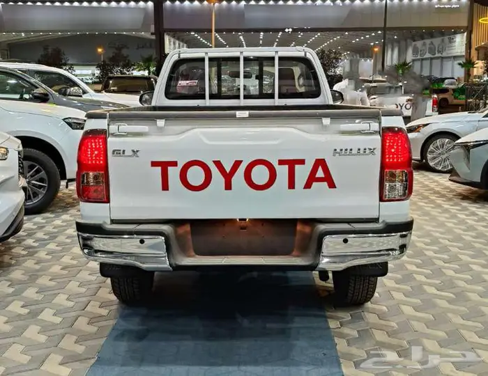 تويوتا هايلوكس غمارة موديل 2026 بنزين دبل باقل سعر 3