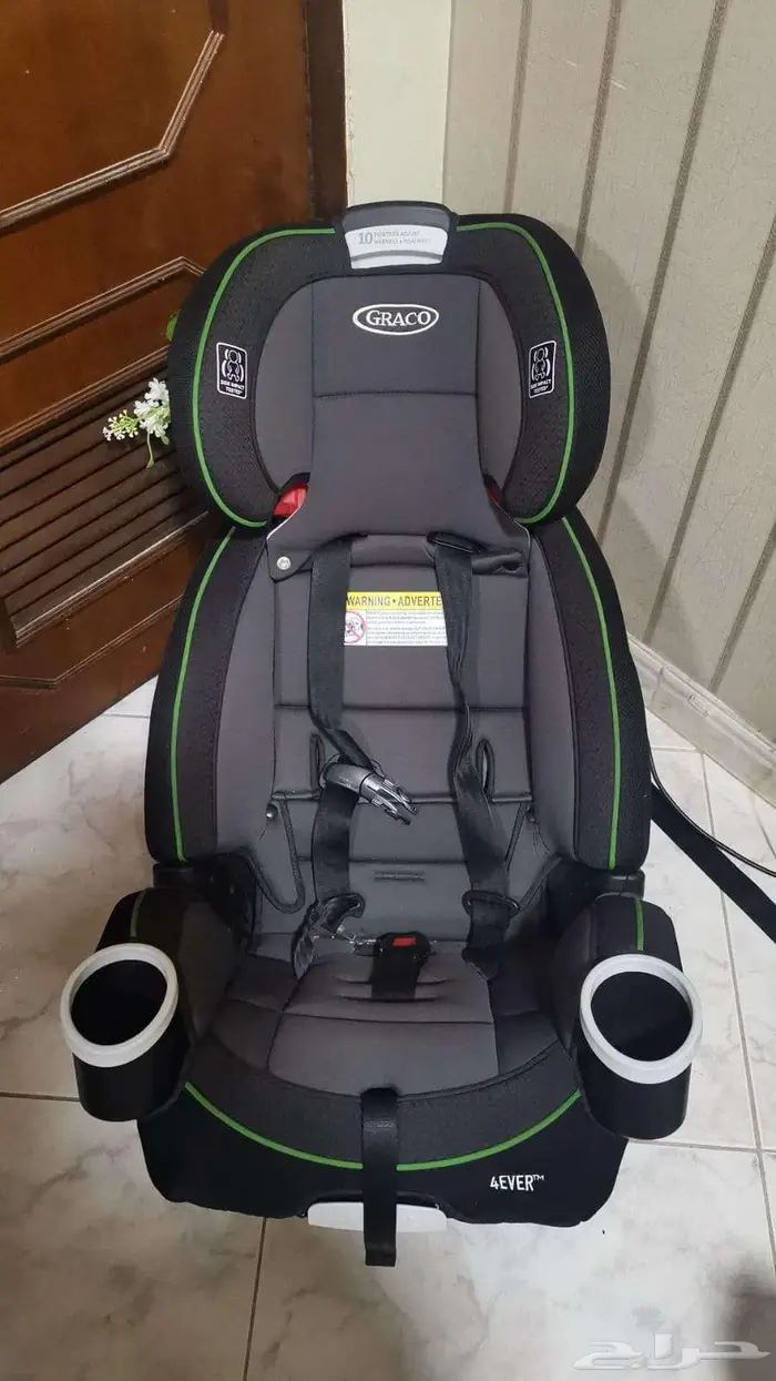 عربة اطفال وكرسي سيارة بحالة ممتازة 1