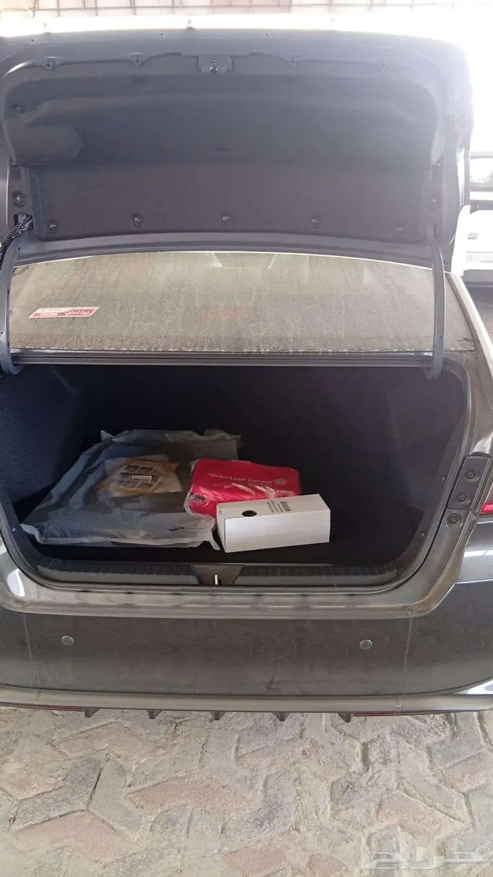 تويوتا يارس y.plus نص فل 2026 رمادى وفضى 6