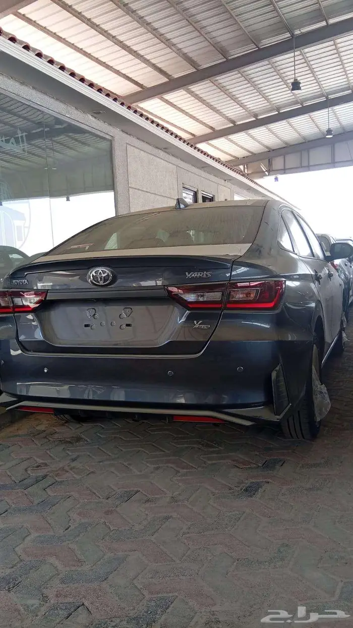تويوتا يارس y.plus نص فل 2026 رمادى وفضى 5