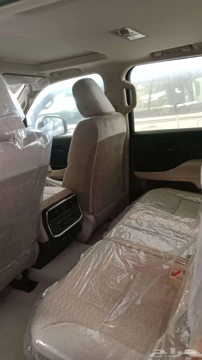 تويوتا لاند كروزر 2025 خليجي تنفس طبيعي كاش واقساط بنوك 3