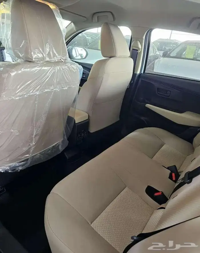 تويوتا يارس 1.3 y ستاندر بنزين 2026 11