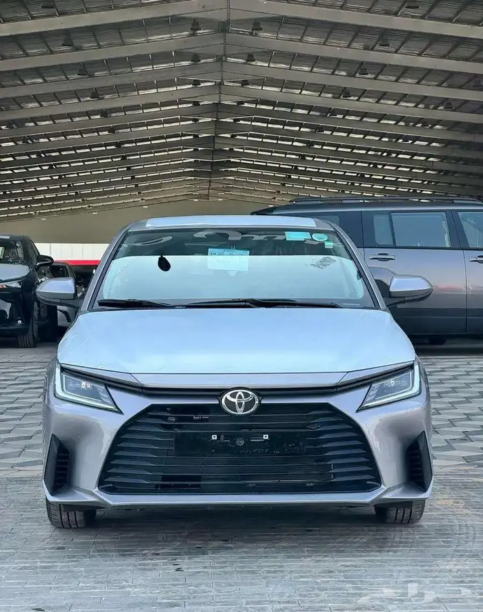 تويوتا يارس 1.3 y ستاندر بنزين 2026 4