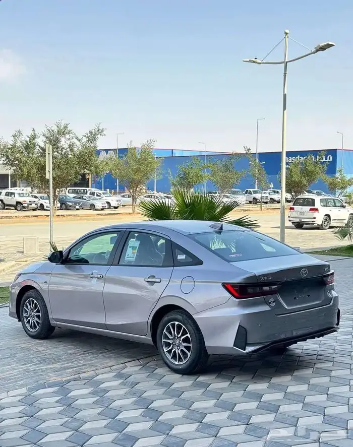 تويوتا يارس 1.3 y ستاندر بنزين 2026 5