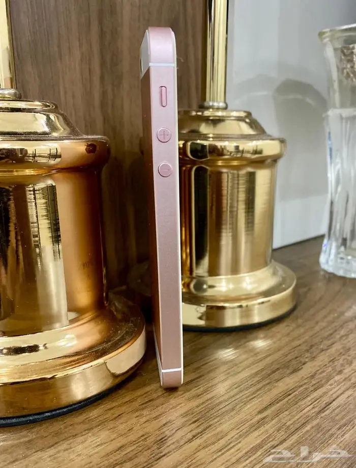 ايفون se الجيل الاول 4