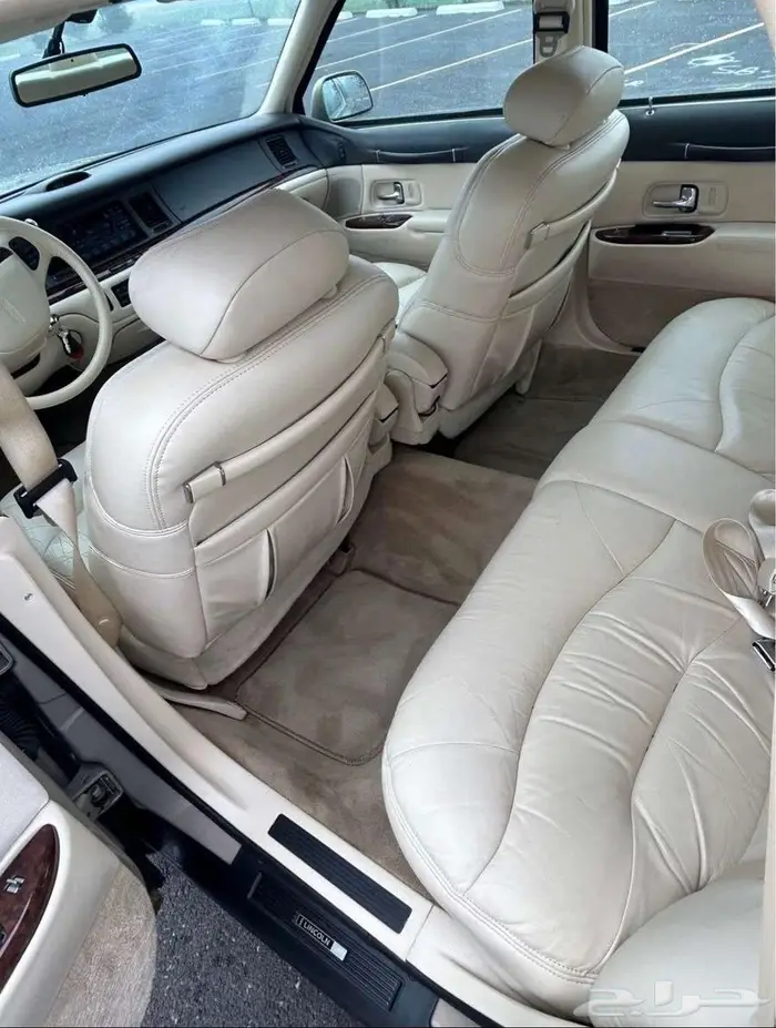 للبيع لنكون موديل 1996 Lincoln town car Signature Touring 6