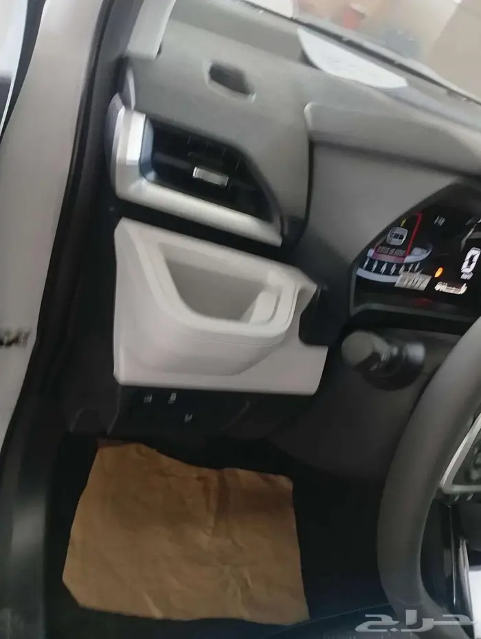 تويوتا فيلوز GLX بنزين اوتماتيك 2025 كاش واقساط 15