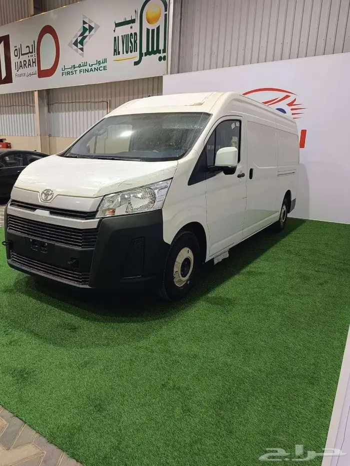 تويوتا هايس فان بضاعة ديزل سقف عالي جير اتوماتيك 2026 3