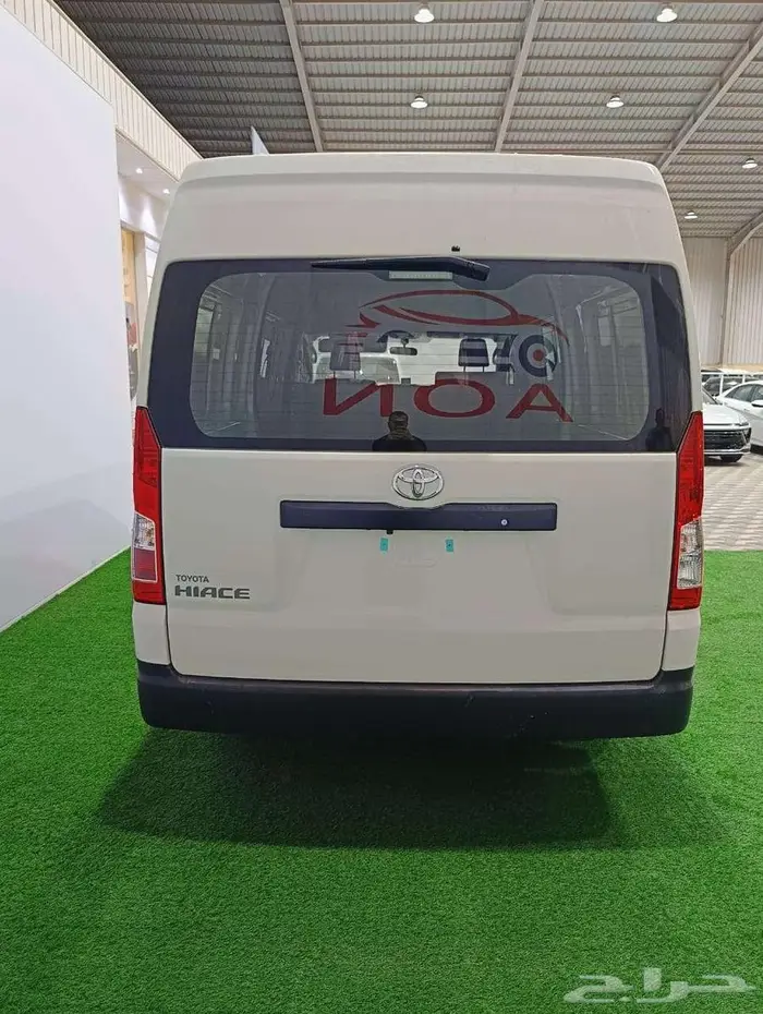 تويوتا هايس فان بضاعة ديزل سقف عالي جير اتوماتيك 2026 19