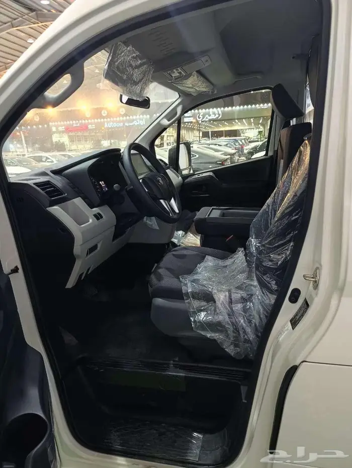 تويوتا هايس فان بضاعة ديزل سقف عالي جير اتوماتيك 2026 22