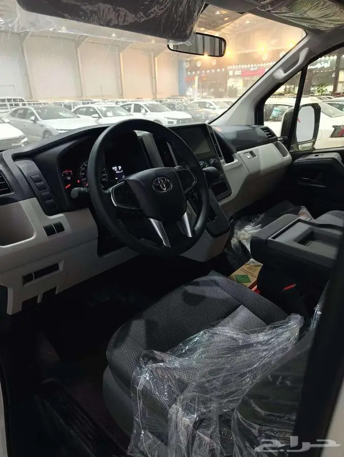 تويوتا هايس فان بضاعة ديزل سقف عالي جير اتوماتيك 2026 24