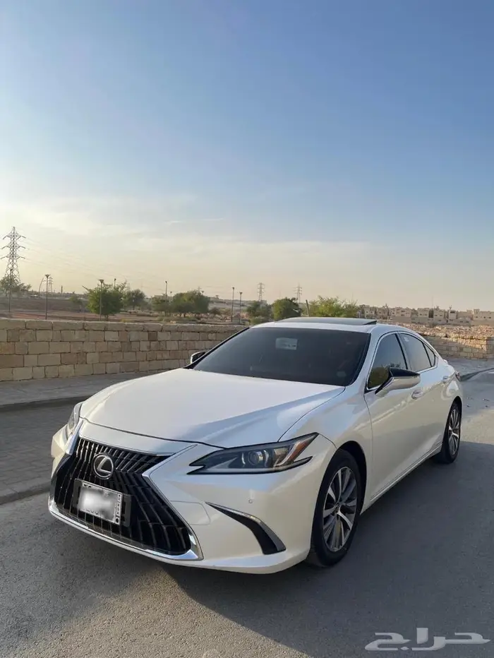 للبيع لكزس موديل 2021 0