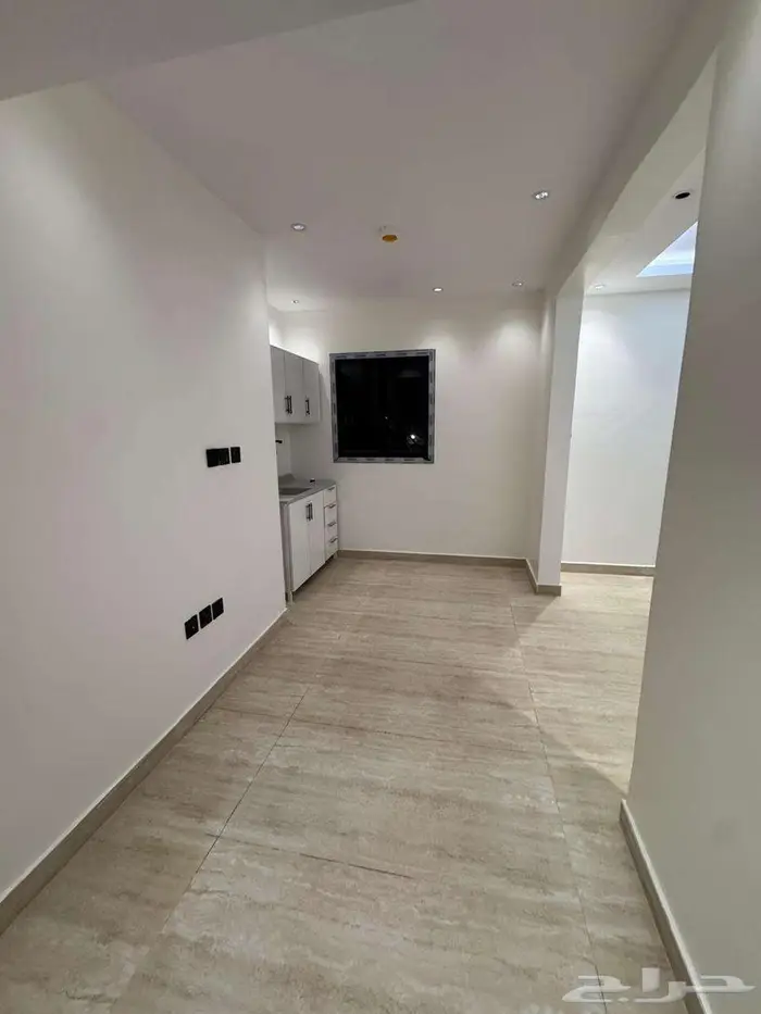 عمارة سكنية مناسبة لسكن الموظفين في حي العريجاء 7