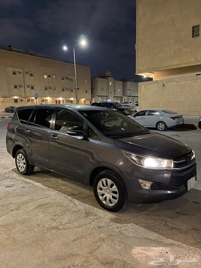 تويوتا أنوفا 4