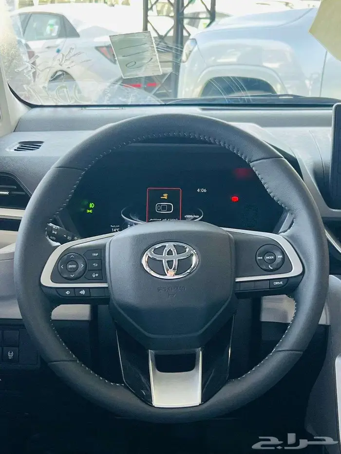 تويوتا فيلوز GLX 2025 بنزين 6