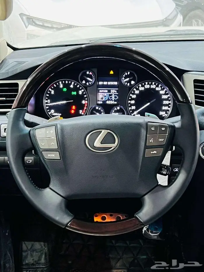 لكزس LX570 خليجي 2015 5