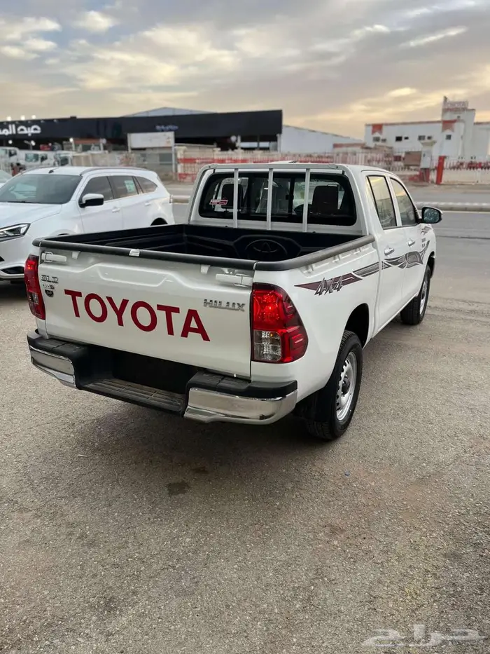 هايلوكس GL2 ديزل 2025 - بدون فوائد 3