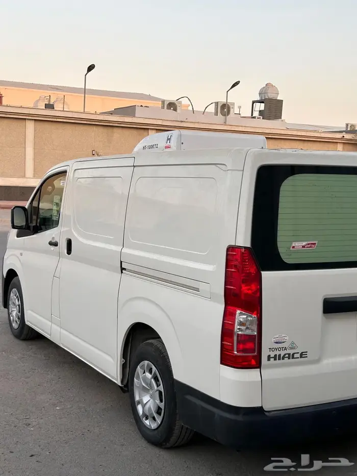 للبيع باص ثلاجة وكاله عدد 2 ديزل 2023 4