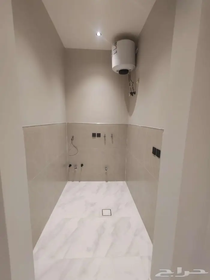 فيلا نص ارض تشطيب فاخر فاخر 19