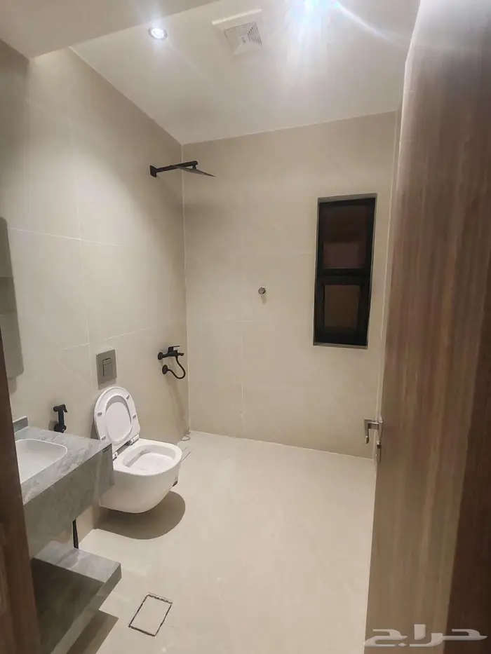 فيلا نص ارض تشطيب فاخر فاخر 23