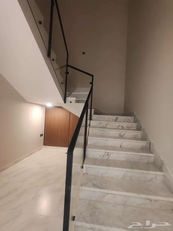 فيلا نص ارض تشطيب فاخر فاخر 34