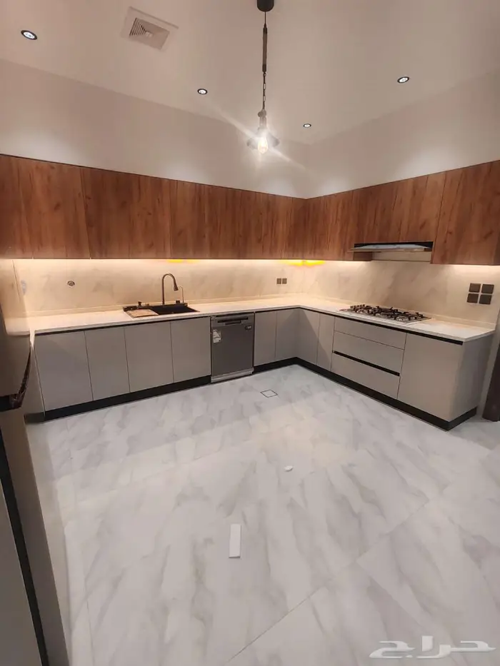 فيلا نص ارض تشطيب فاخر فاخر 8