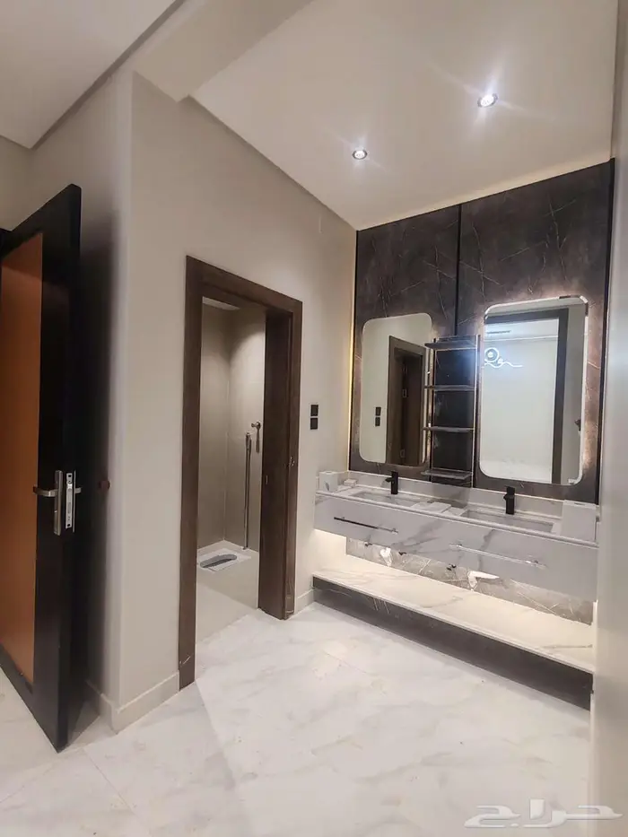 فيلا نص ارض تشطيب فاخر فاخر 13