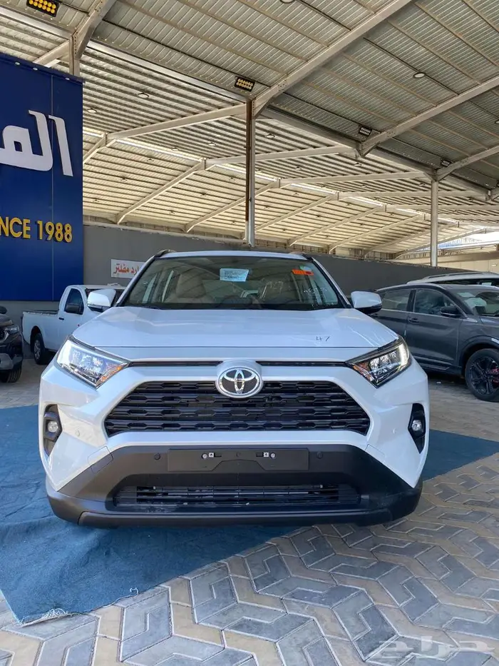 تويوتا راف فور XLE بنزين 2025 عروض الاقساط 3