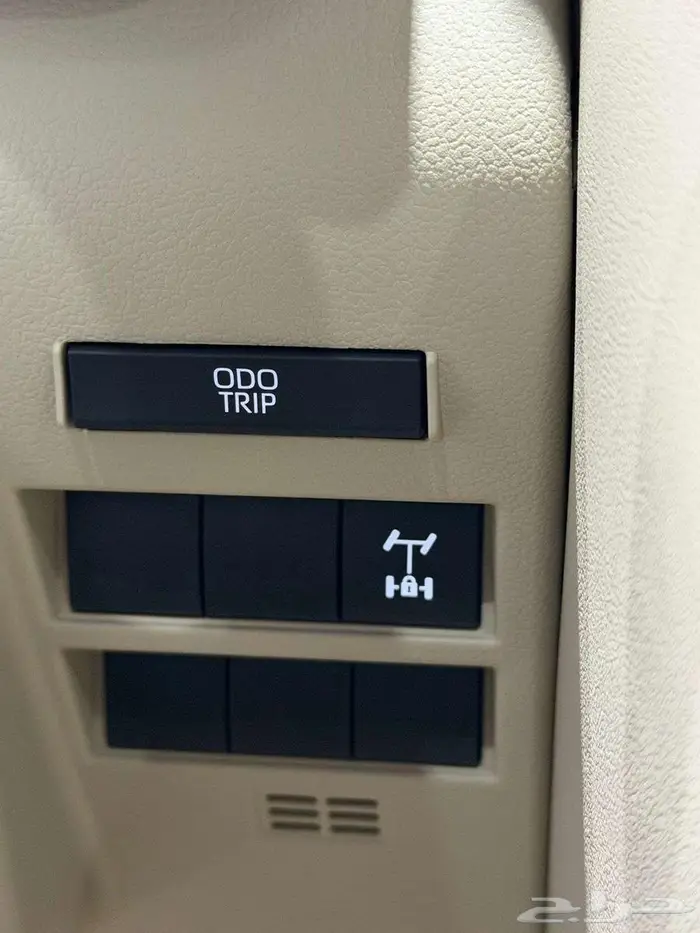 لاندكروزر جي اكس ار L5 خليجي بنزين رادار 2025 20