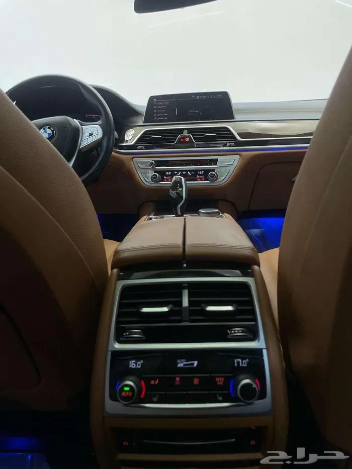 بي ام دبليو 2021 730LI 18