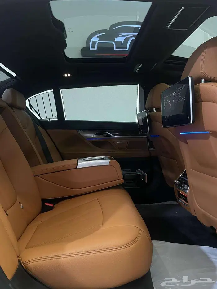 بي ام دبليو 2021 730LI 26