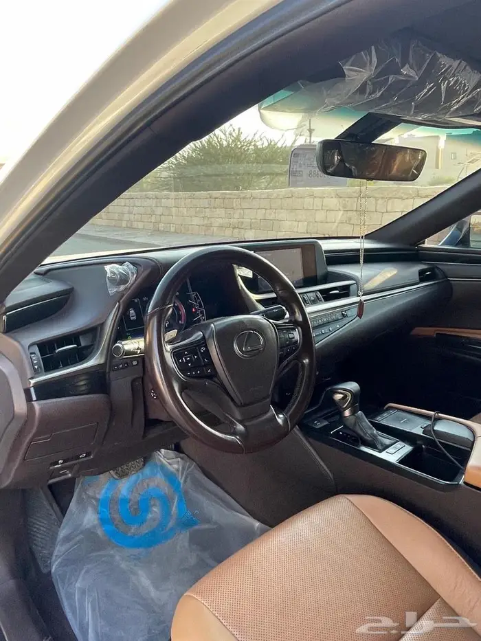 للبيع لكزس موديل 2021 9
