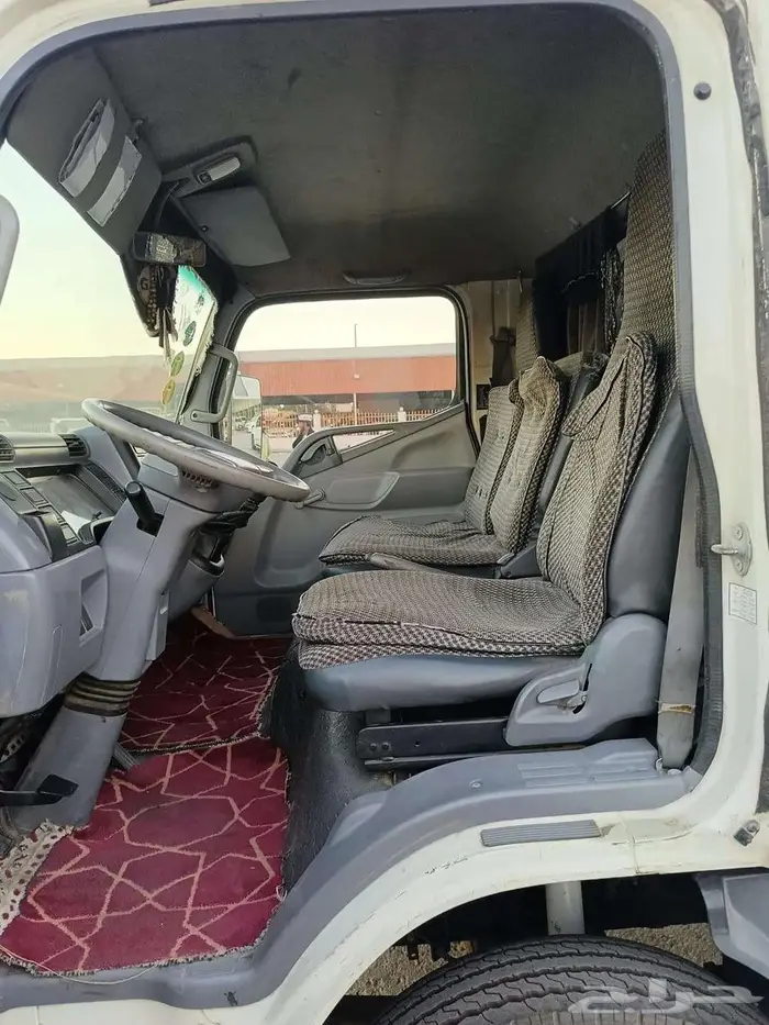 متسوبيشي دينة 2014 10