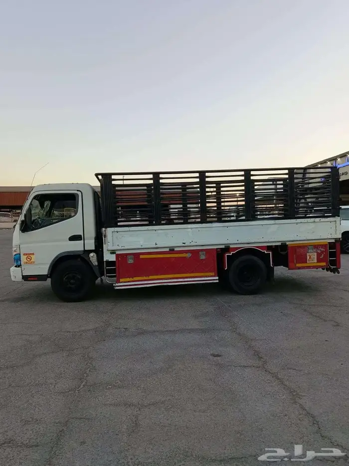 متسوبيشي دينة 2014 3