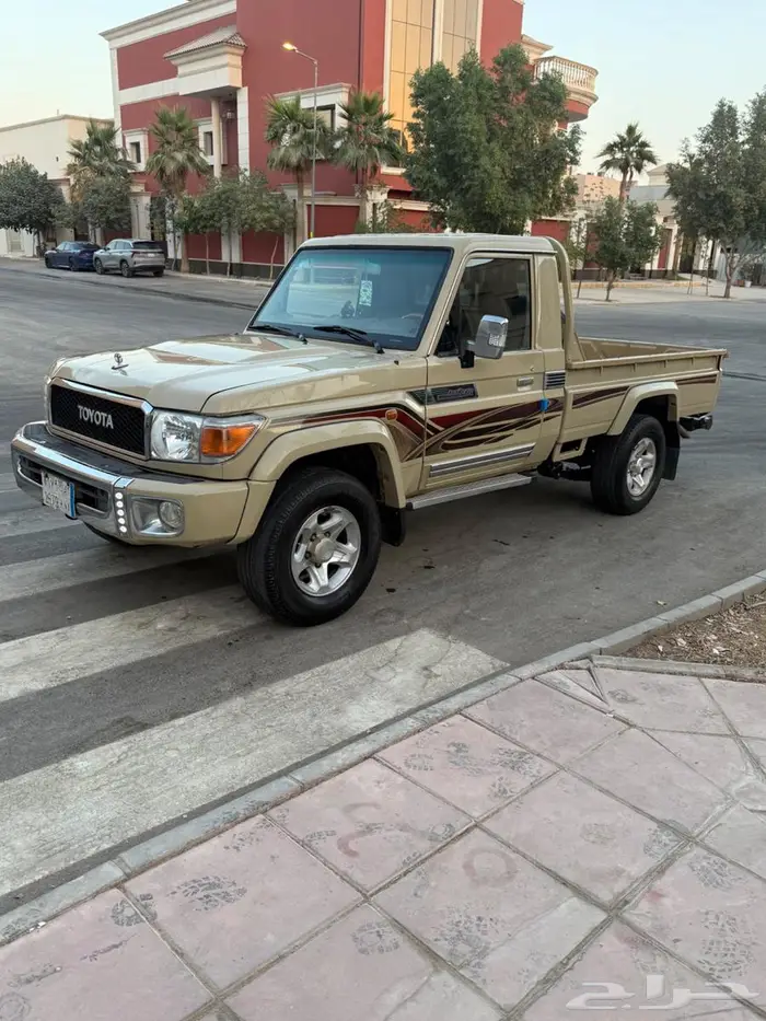 للبيع جيب شاص 2015 1