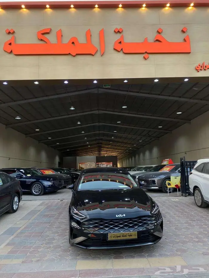 كيا k8 مستورد بنزين موديل 2022 بروجيكتور 4 كاميرات 0