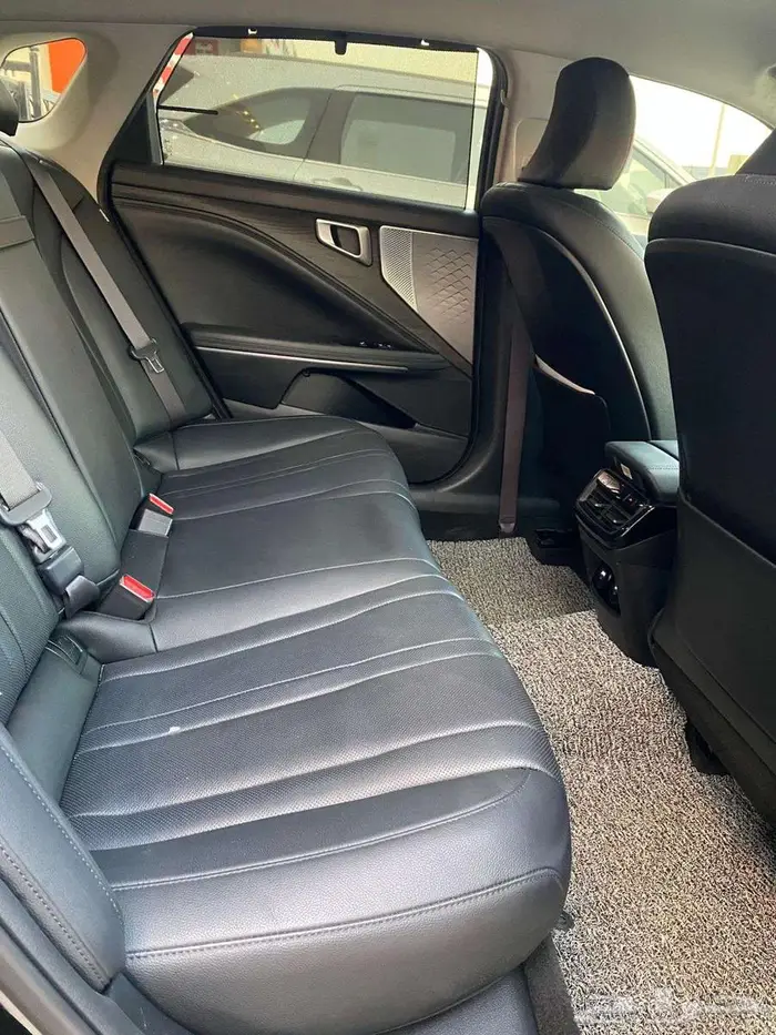 كيا k8 مستورد بنزين موديل 2022 بروجيكتور 4 كاميرات 17