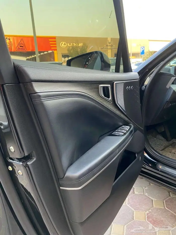 كيا k8 مستورد بنزين موديل 2022 بروجيكتور 4 كاميرات 18