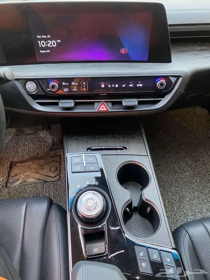 كيا k8 مستورد بنزين موديل 2022 بروجيكتور 4 كاميرات 14