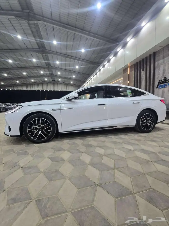 بي واي دى سيل 7 بريميوم 2026 عروض خيال من سفنز نهاية العام 2