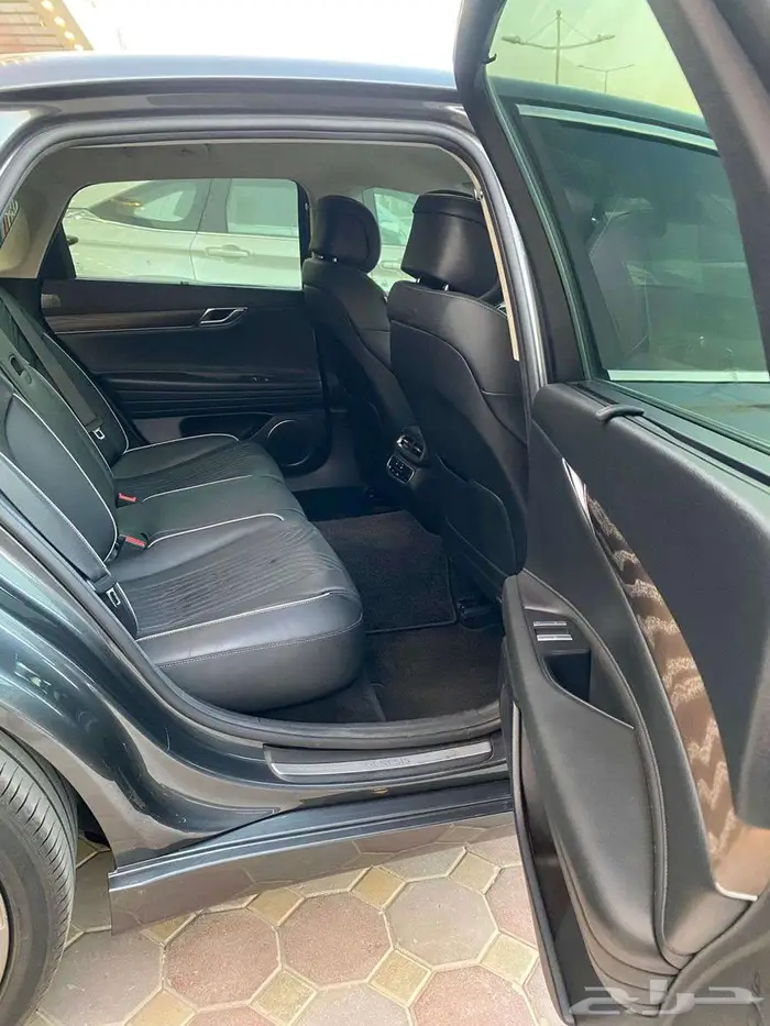 جينيسس مستورد 2021 بنزين 4 كاميرات بروجيكتر رادار 15