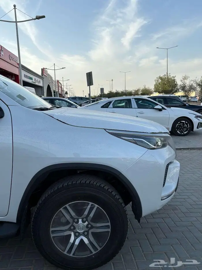 تويوتا فورتشنر GX2 دبل موديل 2025 بنزين 2.7 سعودي 6