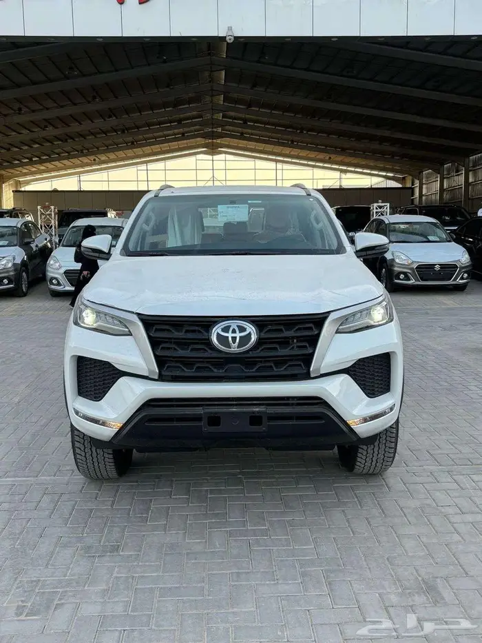 تويوتا فورتشنر GX2 دبل موديل 2025 بنزين 2.7 سعودي 0