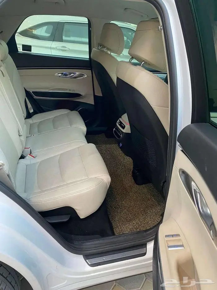 جينسيس gv70 موديل 2021 مستورد كوري 4 سلندر 2.5 21