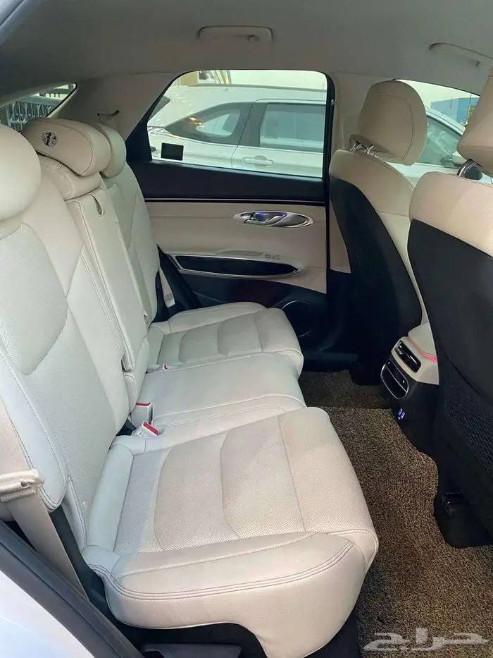 جينسيس gv70 موديل 2021 مستورد كوري 4 سلندر 2.5 22