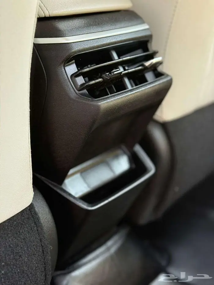 جيلي ام جراند 7 نص فل موديل 2023 عرض خاص 27000 الف كاش 15