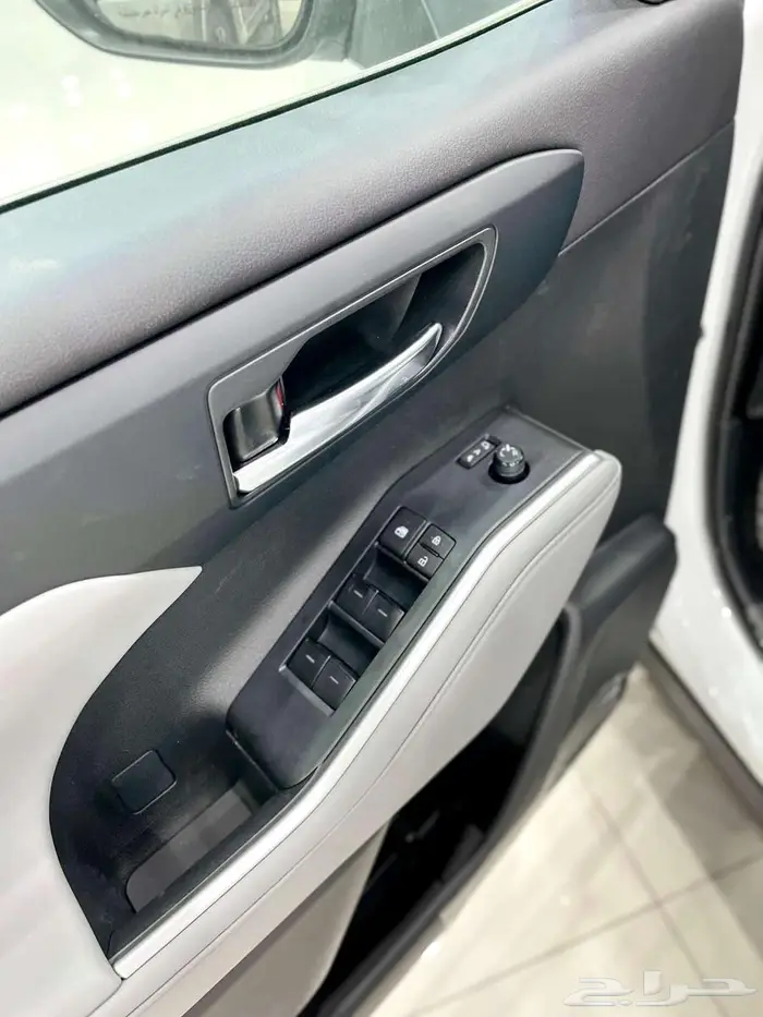 تويووتا هايلاندر GLE هايبرد نص فل 2025 سعودي 19