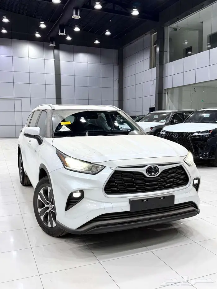 تويووتا هايلاندر GLE هايبرد نص فل 2025 سعودي 7