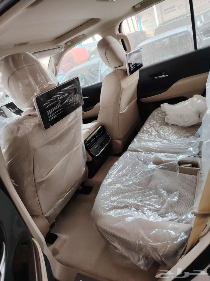 تويوتا لاندكروزر جي اكس ار L4 بنزين 2025 رقم 4 سعودي 16