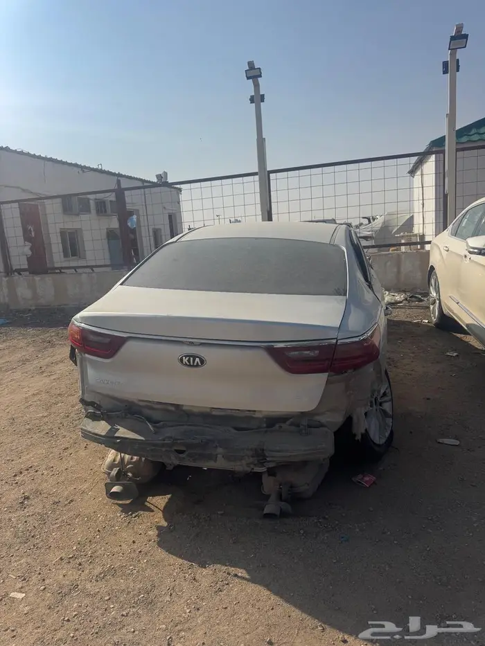 كيا كادينزا 2018 قطع غيار تشليح فقط 3